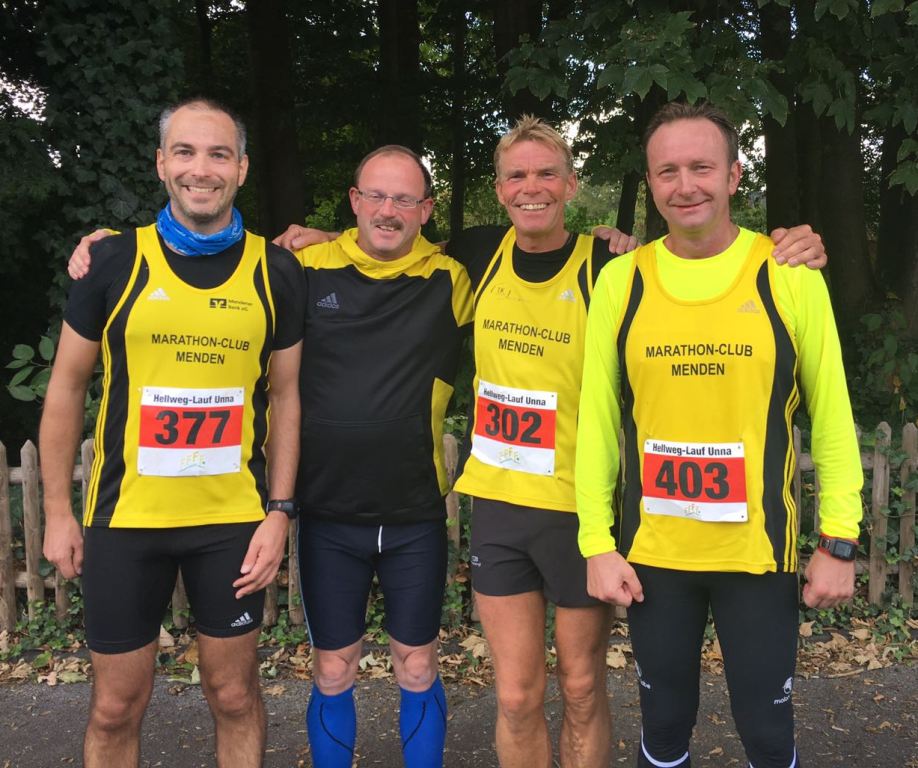 Bastian May, Stephan Lau, Thomas Schlünder und Peter Kolonko kurz vor dem Start in Unna-Lünern